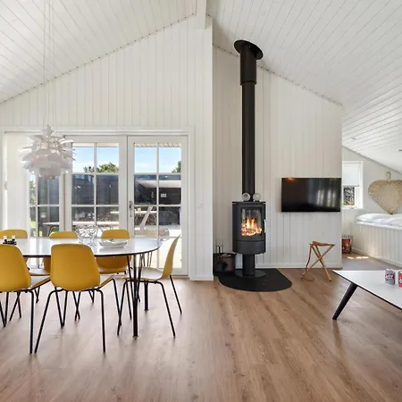 Ferienhaus Cozy In With Wifi